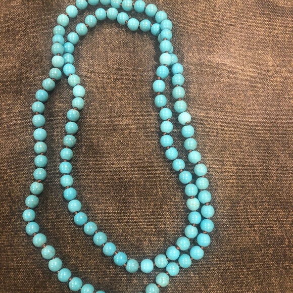 Jewelry - Long tourquoise necklace.